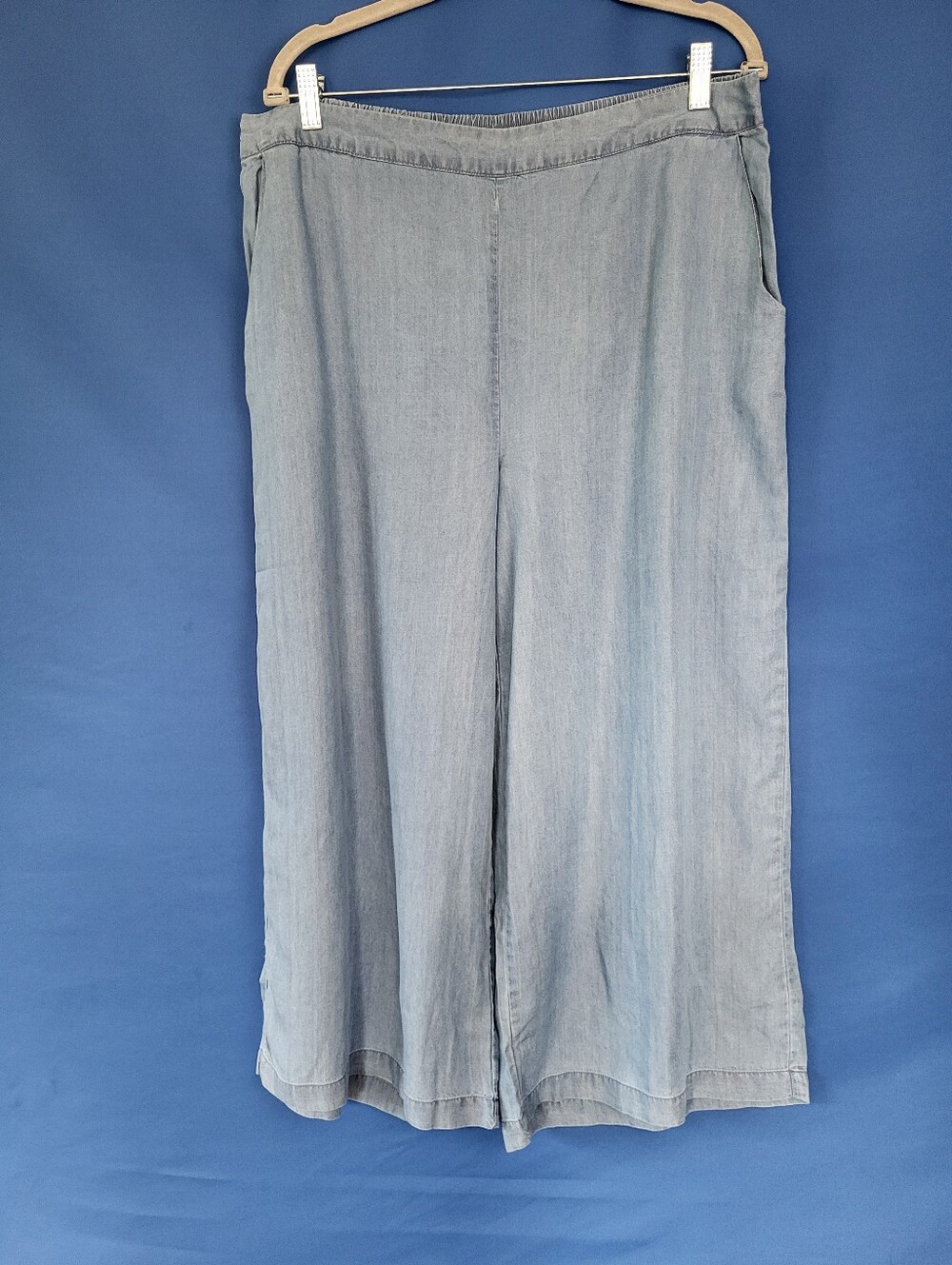 NWT Chambray XL Guilty Blue Ankle Pants Wide leg Pockets Summer Breezy